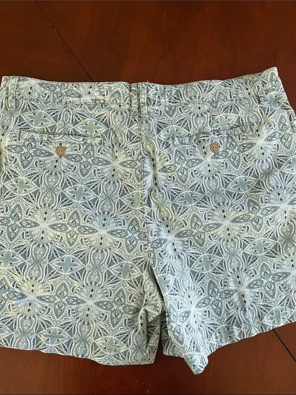 Women’s Gloria Vanderbilt Khaki Casual Shorts - Picture 7 of 7